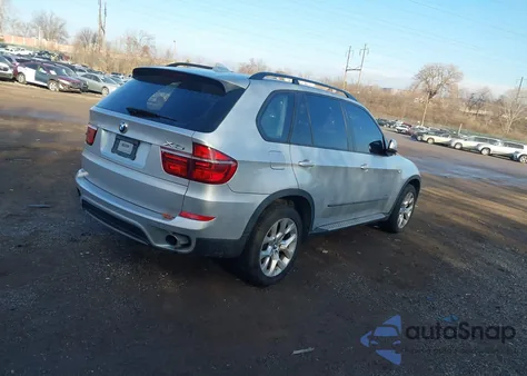 2013 BMW X5 xDrive35I/xDrive35I Premium/xDrive35I Sport Activity from USA, damaged, VIN 5UXZV4C53D0B02729